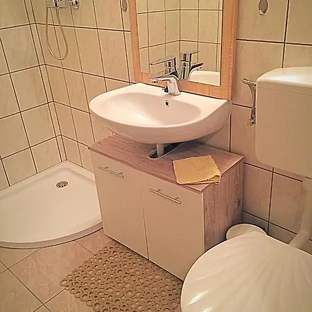 La Maison Au Pays De La Nature ,6 Couchages * Breginj